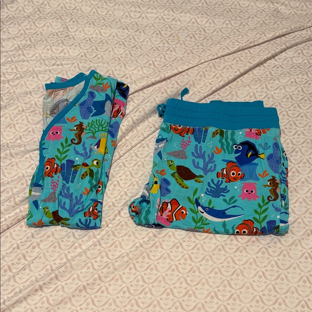 Women’s little sleepies Disney Pixar finding Nemo pajamas set